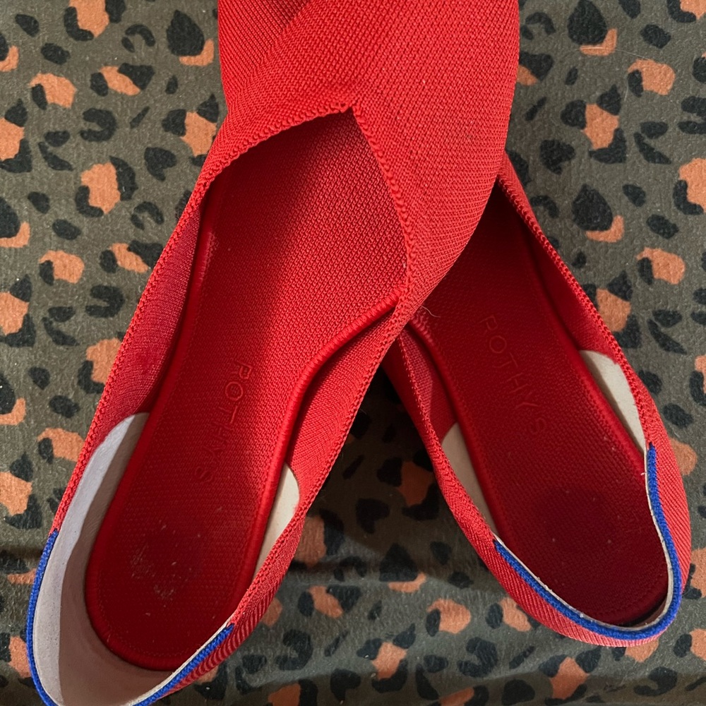 Red Rothy’s pointed toe